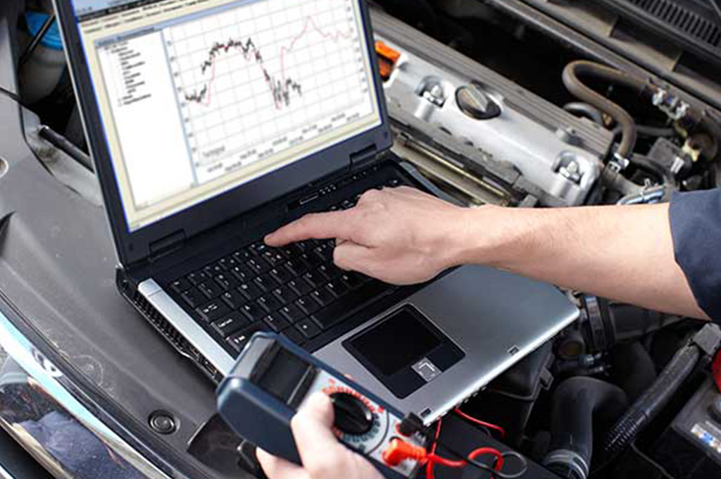 Diagnosi computerizzata | Servizi | Jeep De Lucia